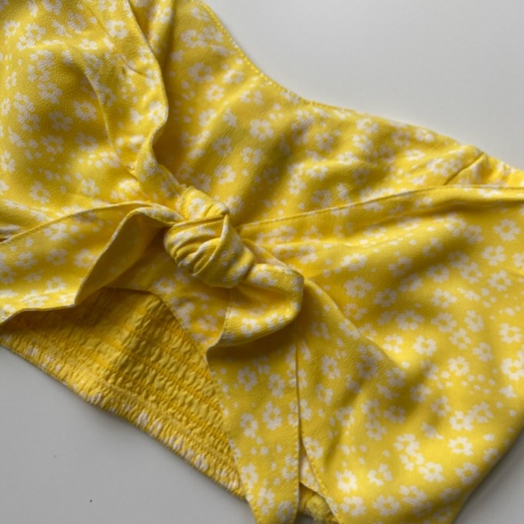 Floral Abercrombie crop top - Picture 6 of 7